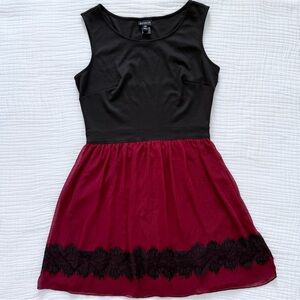 En Focus Petite black and dark red lace cut out back dress size 10P -Side zip, b